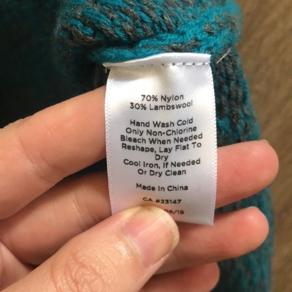 Talbots Petite Nordic Fair Isle Houndstooth Lambs Wool blend. Plaid. Size MP - Picture 2 of 6